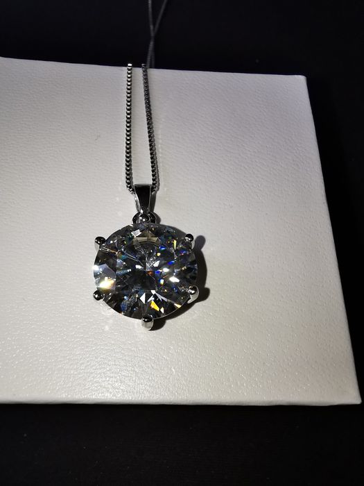 Сребърнo Колие 925 с Платинено покритие и камък Мойсанит - 4 карата!