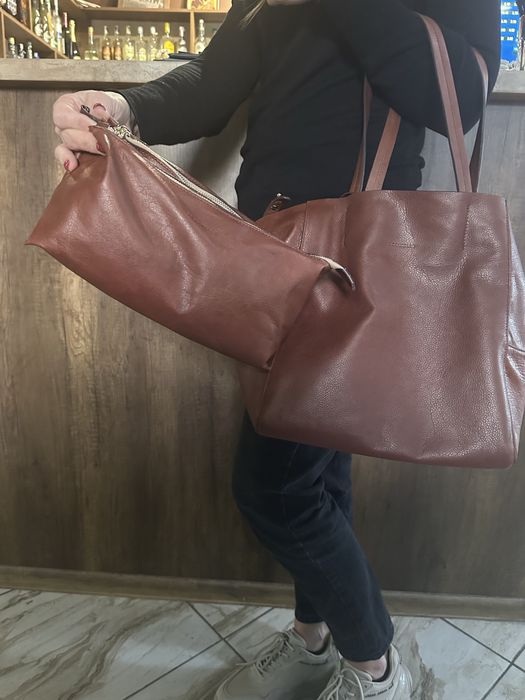 Coccinelle-естествена телешка кожа.