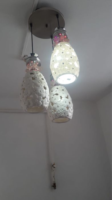 Продается люстры