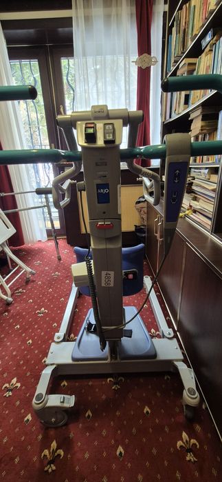 Elevator electric/ macara