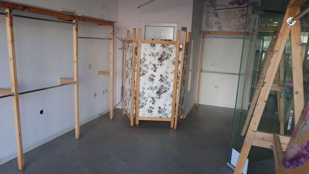 Дава се под наем Магазин в София, Център - 27 кв.м за 847.62 € - Снимка #4