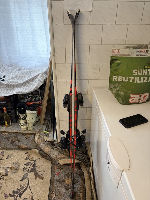 Echipament ski skiuri/clapari/bete