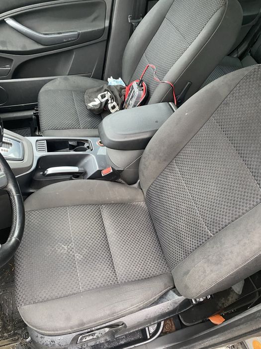 Dezmembrez Ford Focus C-max titanium powershift 6DTC450