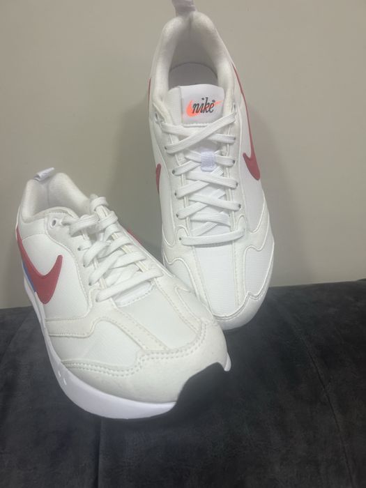 Маратонки NiKe нови