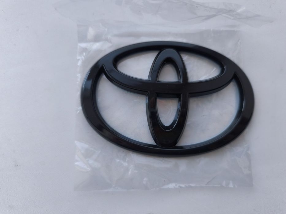 Шильдик логотип Toyota