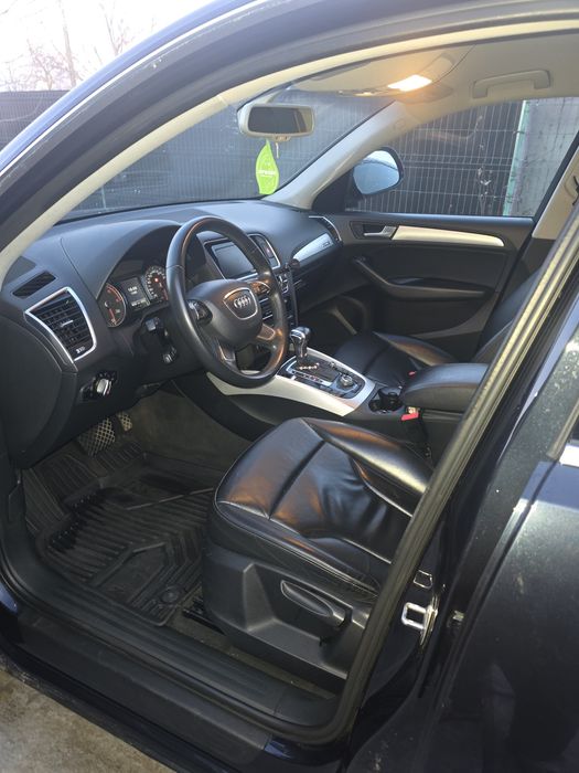 Se vinde Audi Q5 an stare forte bună de funcționare