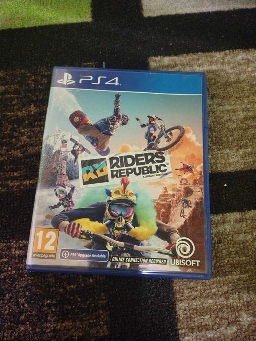 Продавам плейстейшън 4