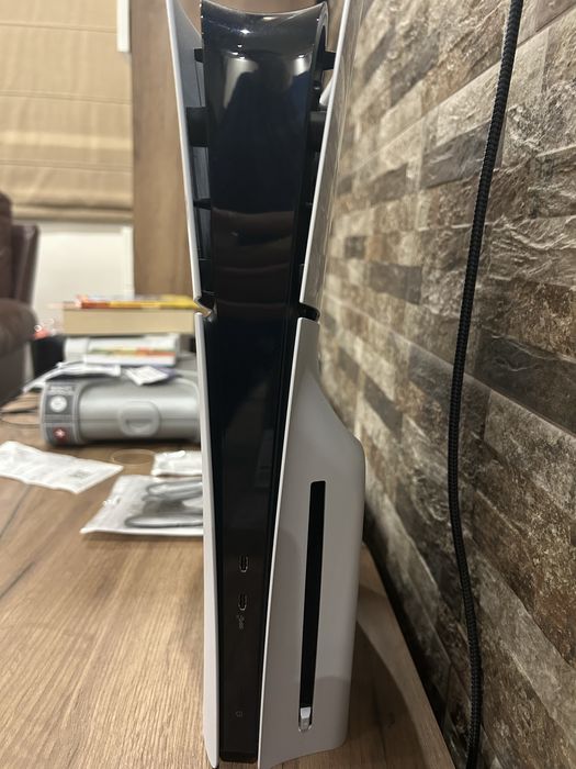 Play Station 5/PS5 Slim Disc Edition 1TB със 2 години гаранция