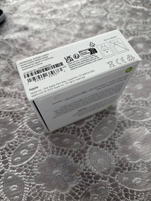 Casti Apple AirPods 4, Active Noise Cancellation