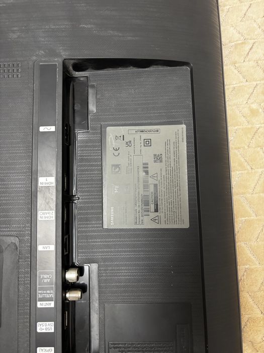 Televizor Samsung placa de baza defecta pentru dezmembrari.