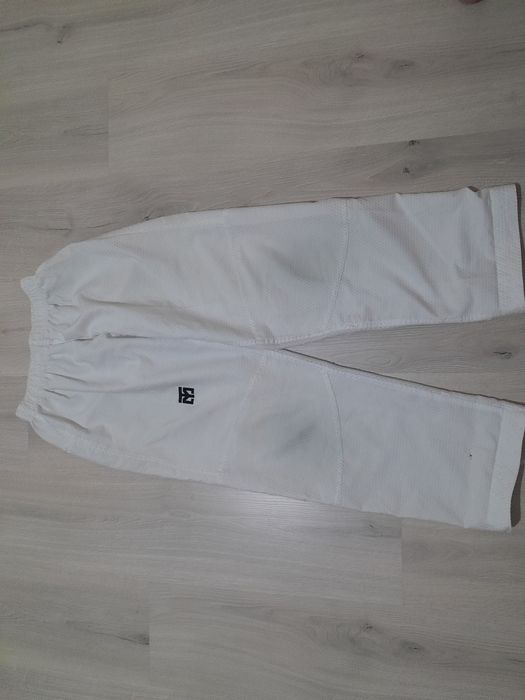 Кимано,Одежда для таэквандо В подарк щитки