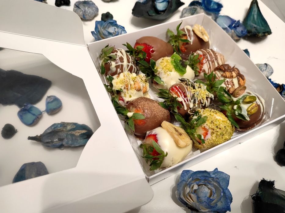 Шоколадови ягоди, подарък за любим човек