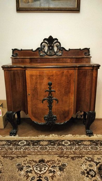 Vând mobilier vintage sufragerie - bufete, vitrină, masă extensibilă și 6 scaune