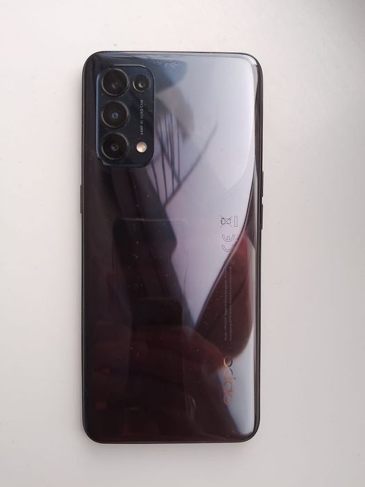 Срочно продам Oppo reno 5
