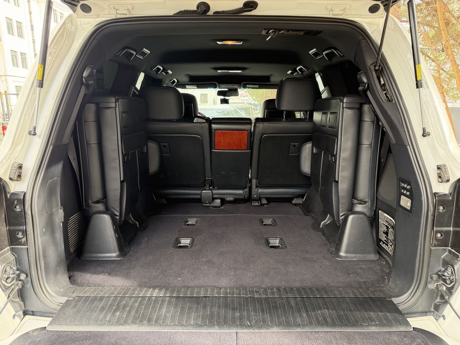 Продается Lexus LX570S