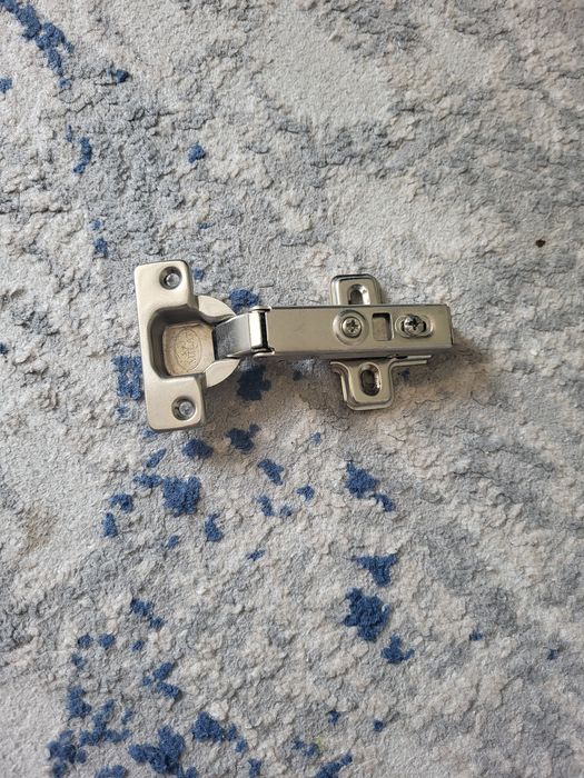 Продам петли для мебелья