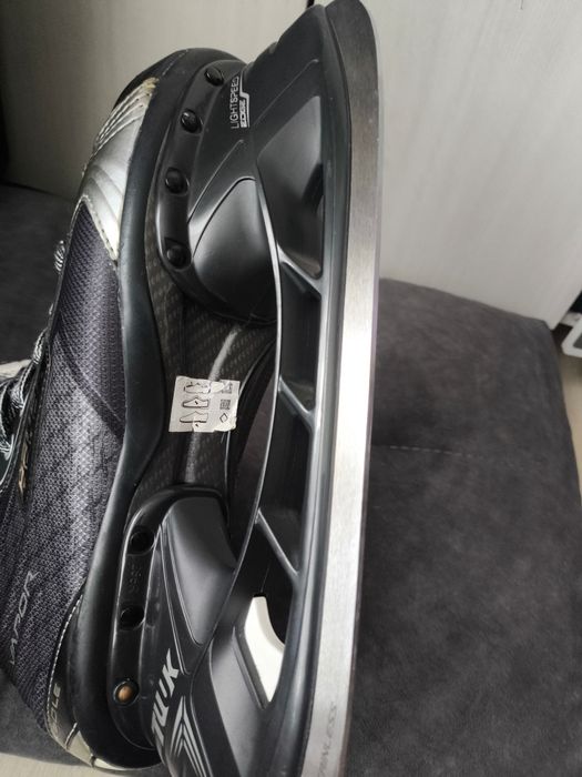 Продам коньки Bauer Vapor X60 LE