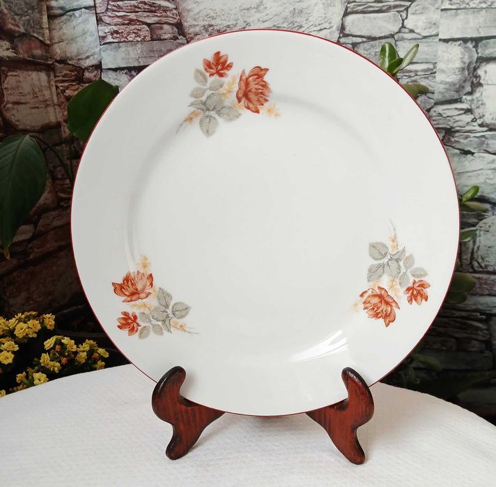 Български порцеланови чинии