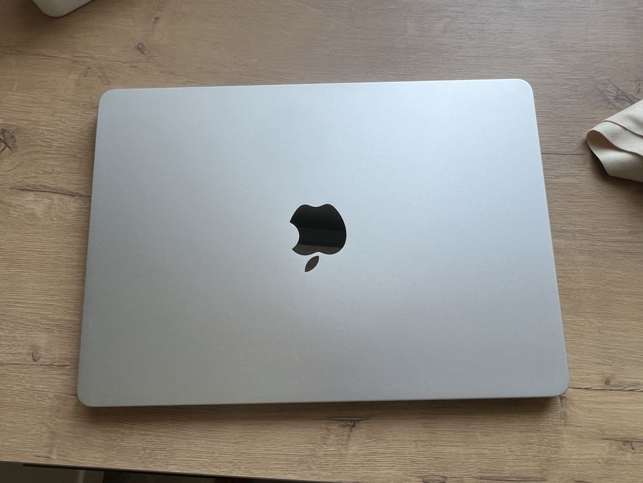 Macbook m4 air, акк 100%/256