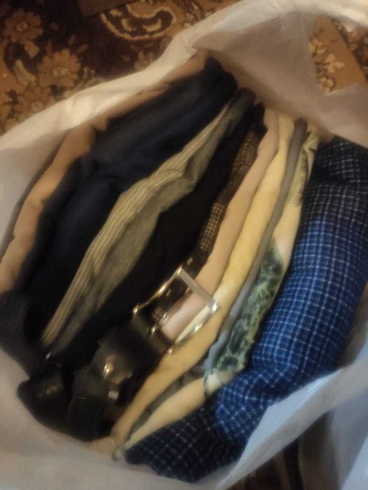 Отдам бесплатно мужские вещи большого размера