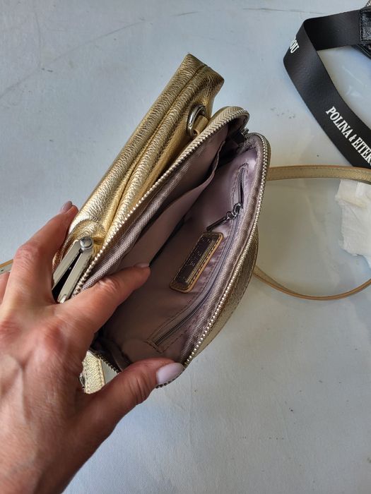 Продам брендовую кожанную сумку