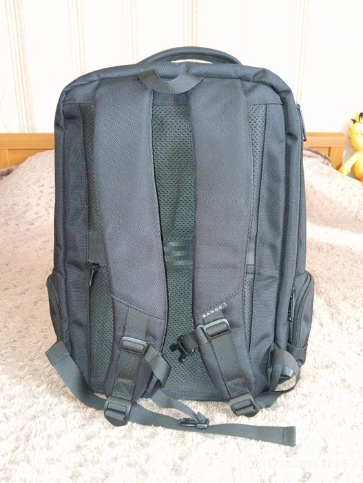 Продам новый черный рюкзак