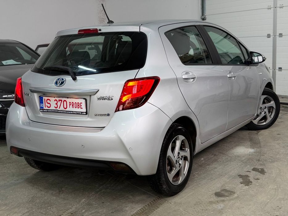 Toyota Yaris Hybrid, 2015, Automată Livrare-Garantie