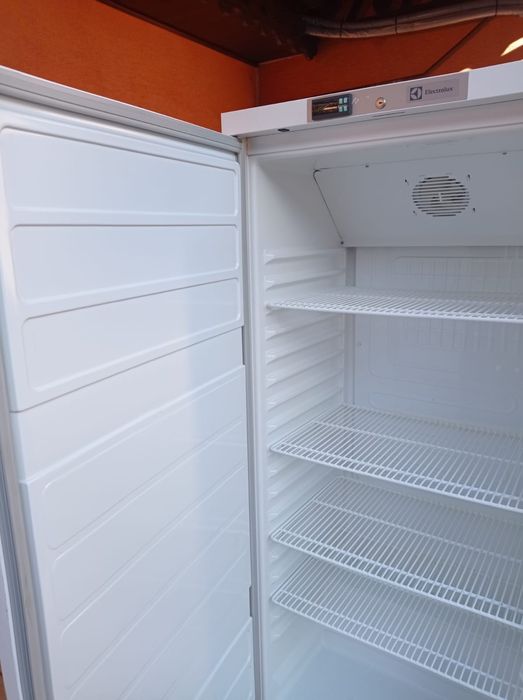 De vânzare vitrină frigorifică