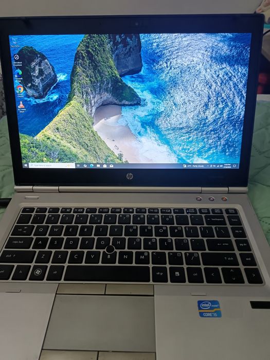 Laptop Asus i7 hdd 3 Tera sau i5