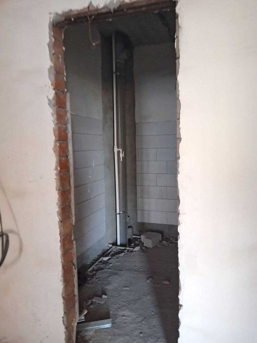 Jizzaxda kvartira sotiladi 4 xonali