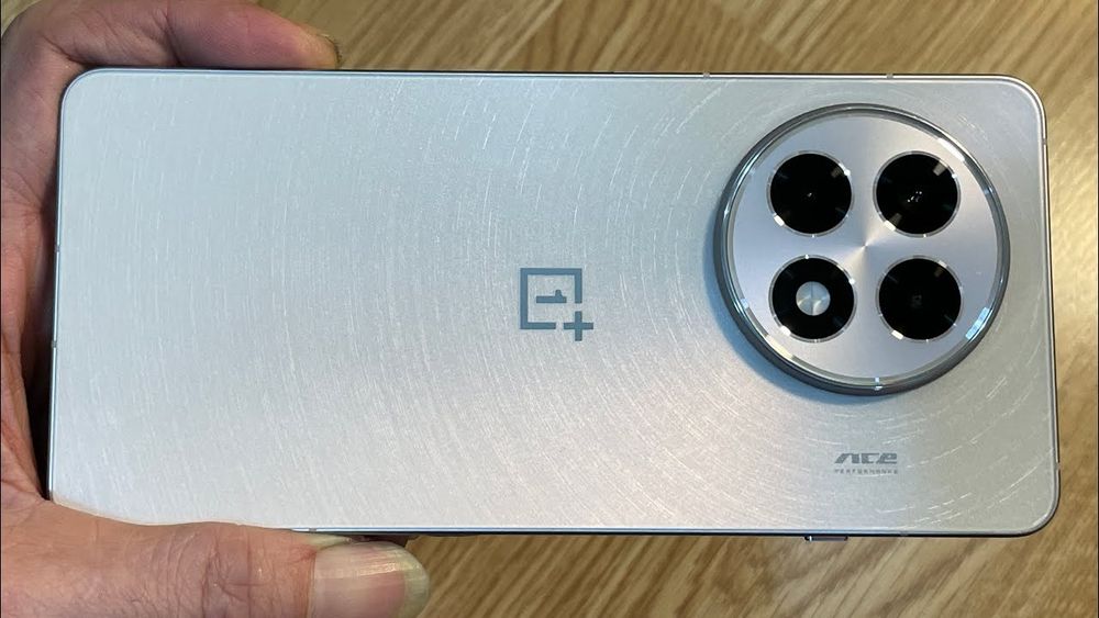 Oneplus ace 5 Titanium