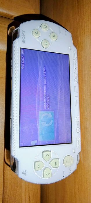 Husa + încărcător & PSP + joc