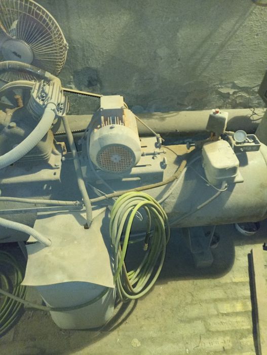 Компрессор для  професиональнойпокраски авто