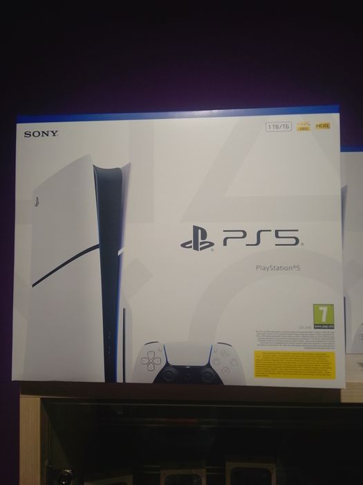 Vând PlayStation  5 NOU SIGILAT  de 1 Terra