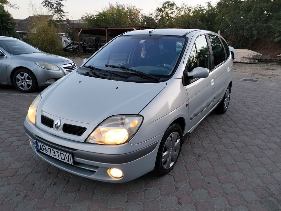 RENAULT Grand Scenic