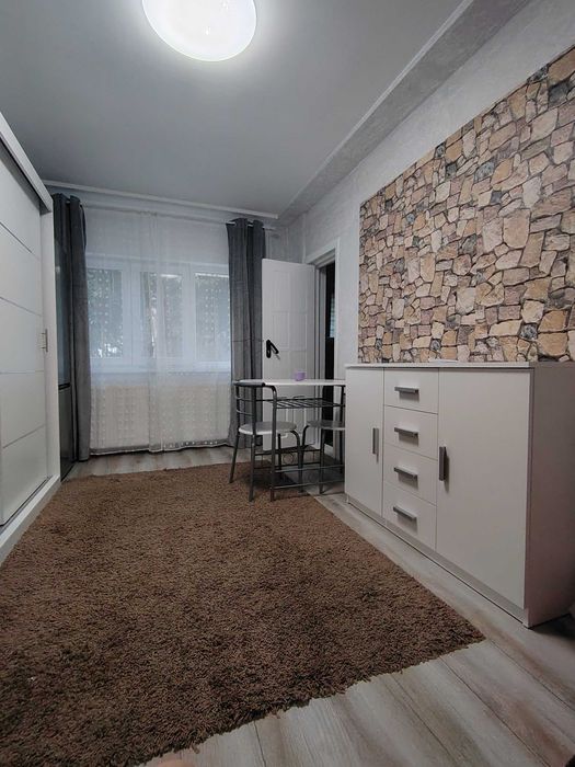 Închiriez garsonieră