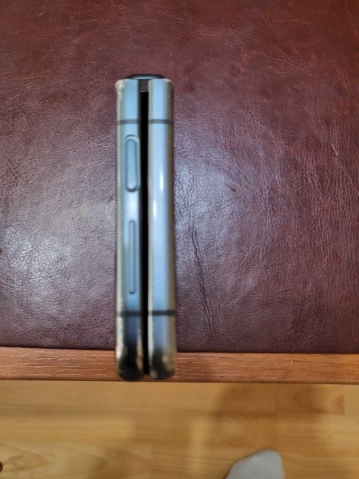 Samsung Flip ecran decedat, sigilat.