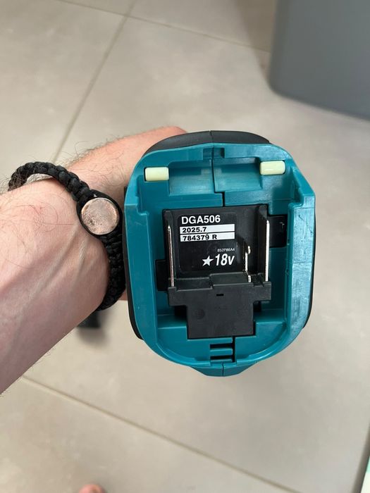 Flex polizor unghiular Makita DGA506 cu motor Brushless și frana