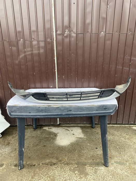 Spoiler .grila inferioara foard kuga 2 FACELIFT