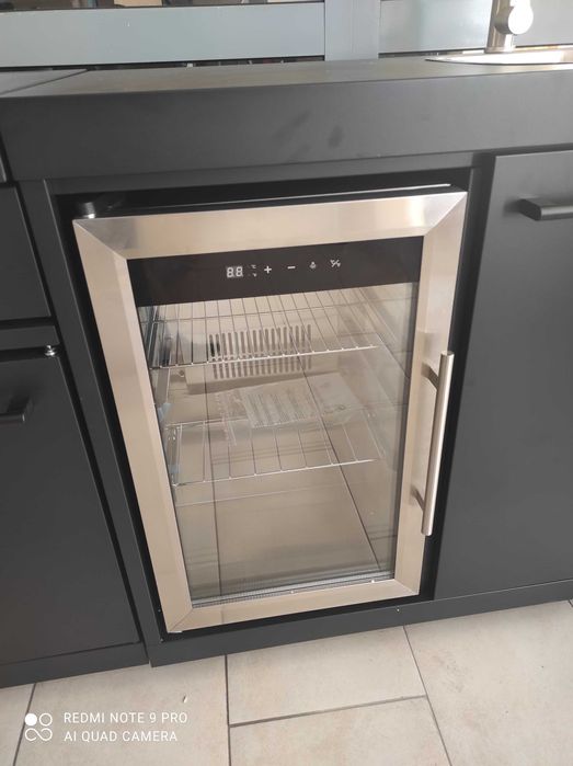 Ново Газово барбекю с хладилник и мивка