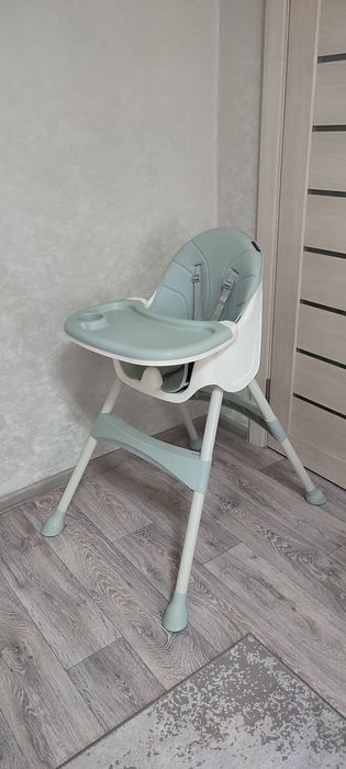 Продам столик для кормления