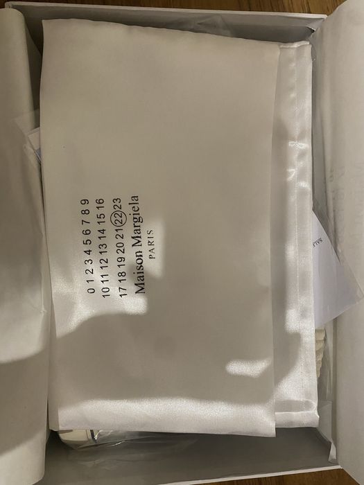 Maison Margiela Evolution — белые, 39 размер (новые)