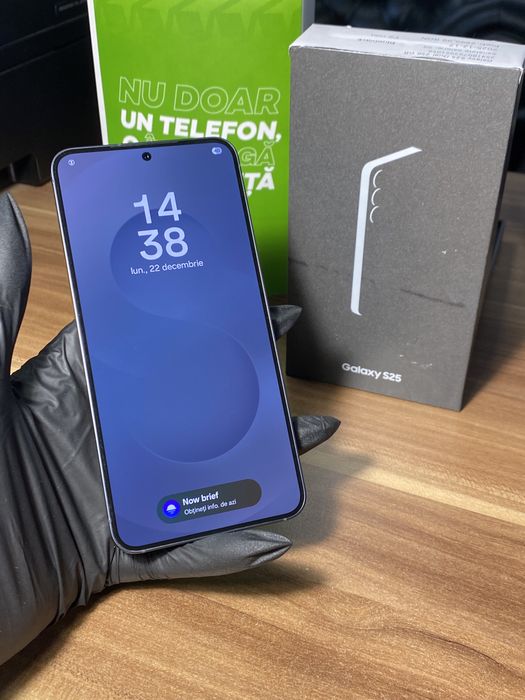 Samsung Galaxy s25 • 256 GB • Blueblack