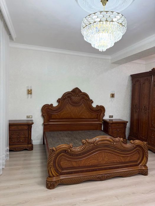 Продам Спальную Гарнитуру