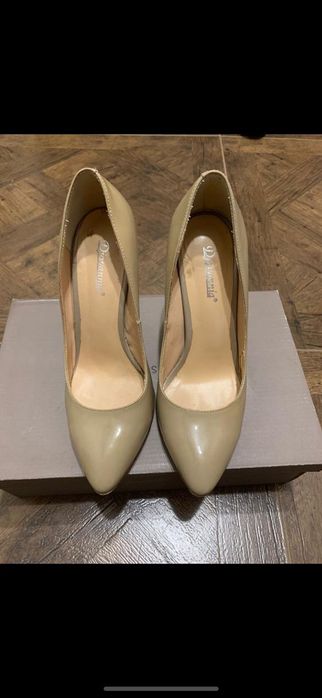 Продам туфли лодочки 1000