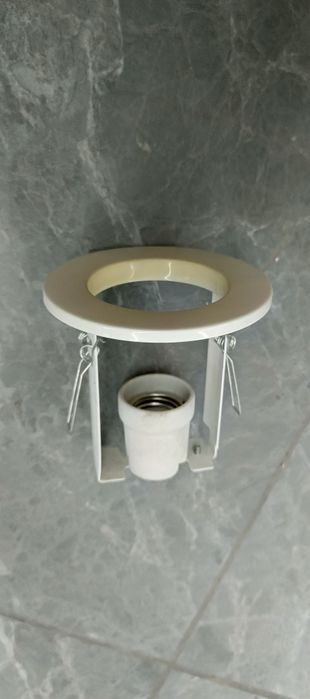 Светильники потолочные продам