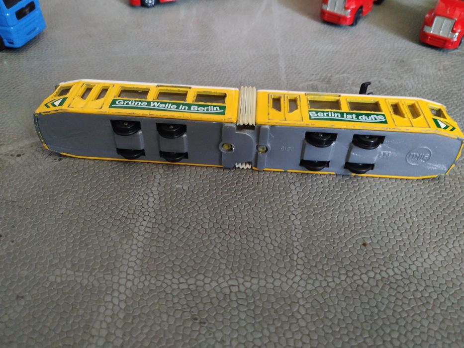 Колекционерски Трамвай, камиони на Кока Кола, влекачи Мерцедес и Ман