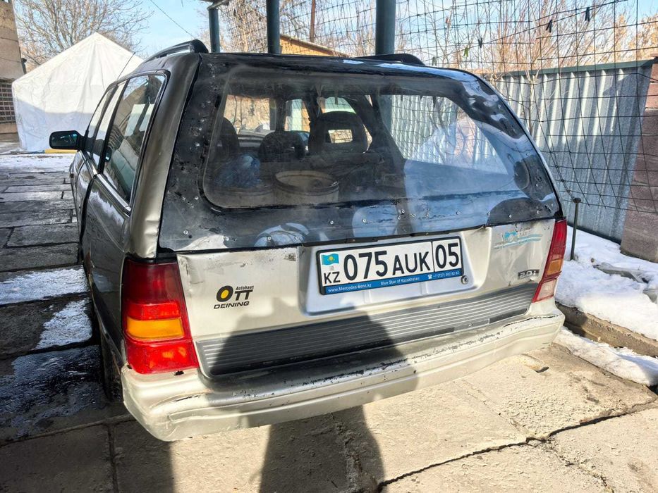 Мазда  626 универсал