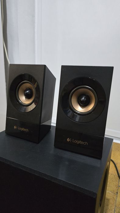 Boxe Logitech Z533 in stare perfecta estetica/functionala