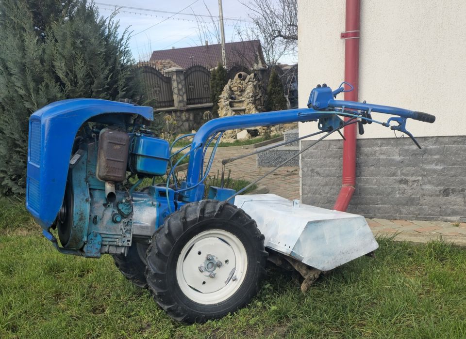Vând motocultor Bertolini 14cp diesel pornire la sfoară